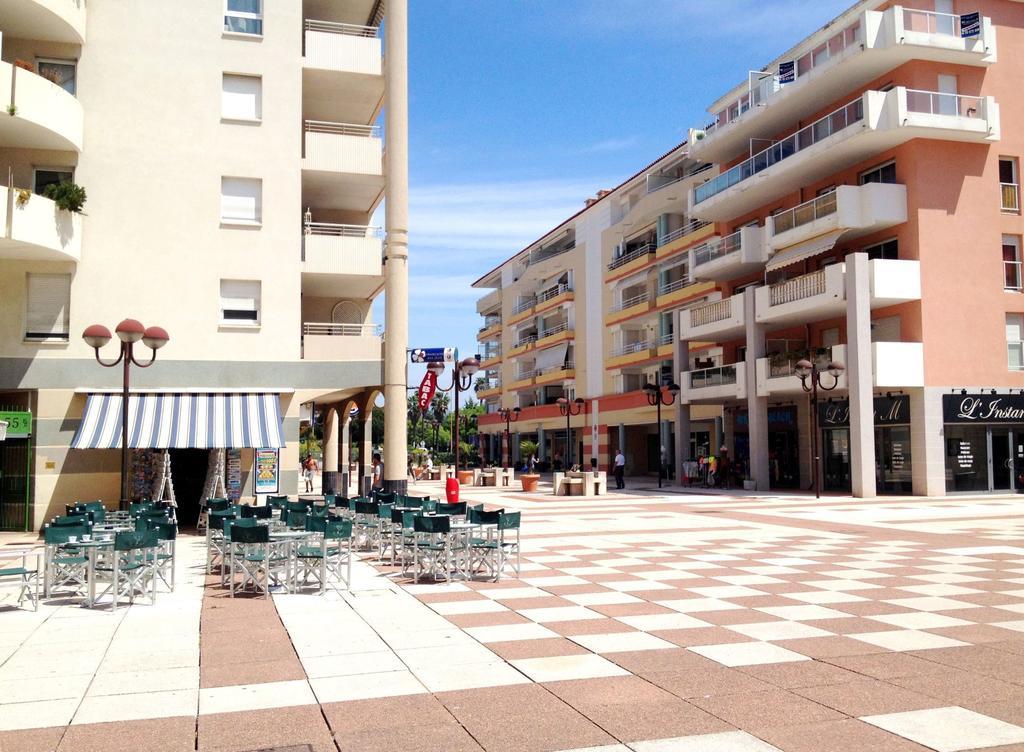 Residence Odalys Les Pins Bleus Juan-les-Pins Buitenkant foto