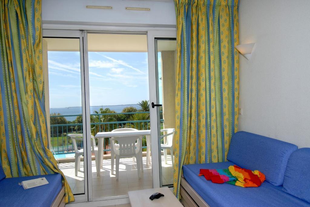 Residence Odalys Les Pins Bleus Juan-les-Pins Kamer foto