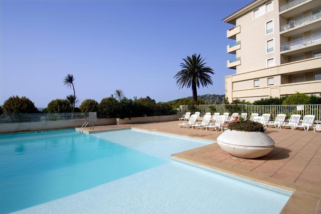 Residence Odalys Les Pins Bleus Juan-les-Pins Buitenkant foto