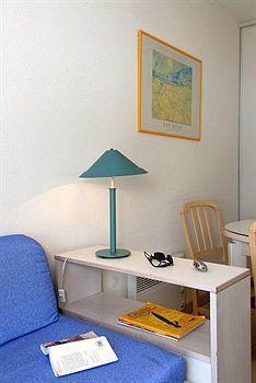 Residence Odalys Les Pins Bleus Juan-les-Pins Buitenkant foto